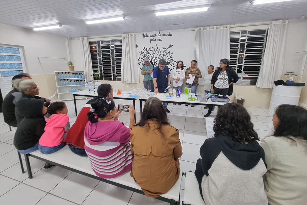 Estudantes da EJA-Pinhais participam de ação relacionada à Educação Empreendedora 9 Educação Empreendedora