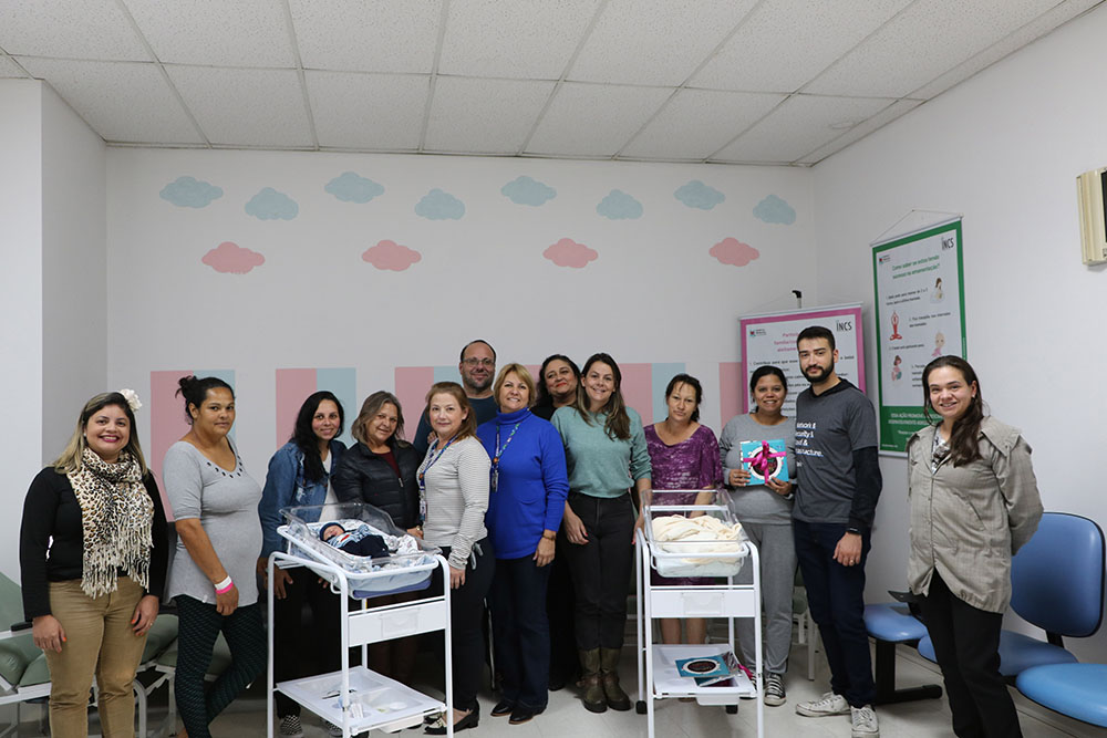 Mães gestantes visitam maternidade de Pinhais em programação cultural 1 Mães gestantes