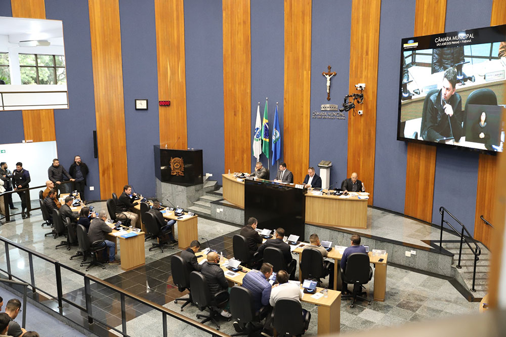 Câmara aprova flexibilização do horário comercial em São José dos Pinhais 2 flexibilização do horário comercial