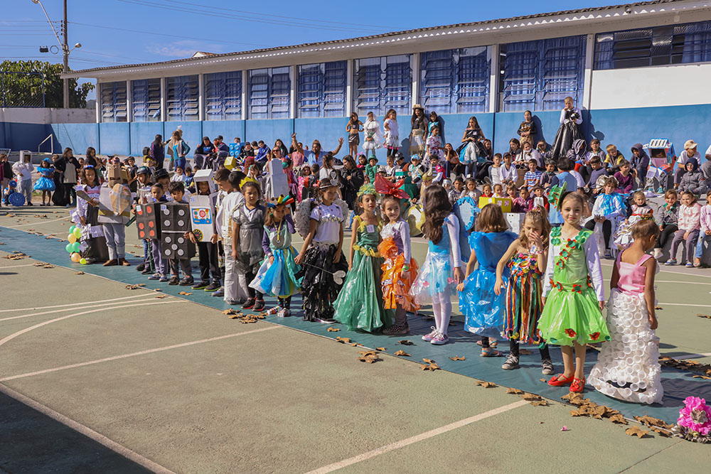 Ecodesfile na Escola Municipal José Eurípedes Gonçalves marca participação de pais e alunos no Dia Mundial do Meio Ambiente 2 Ecodesfile