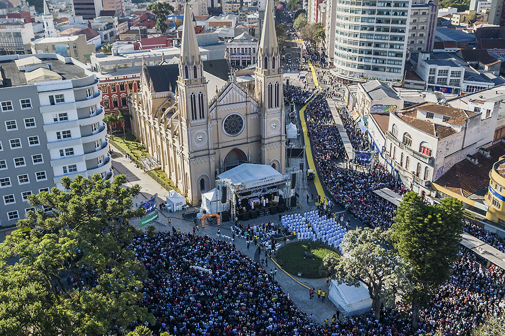Curitiba tem seu maior evento de Corpus Christi, com 120 mil pessoas 8 curitiba corpus christi