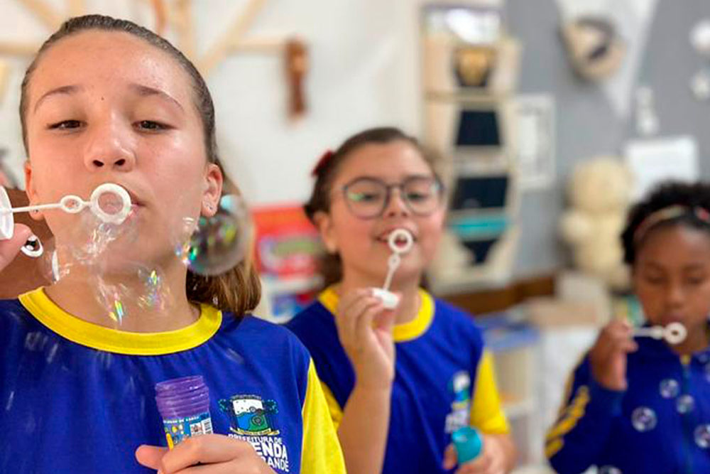 Em Fazenda Rio Grande, as crianças escolhem o uniforme escolar 8 uniforme escolar