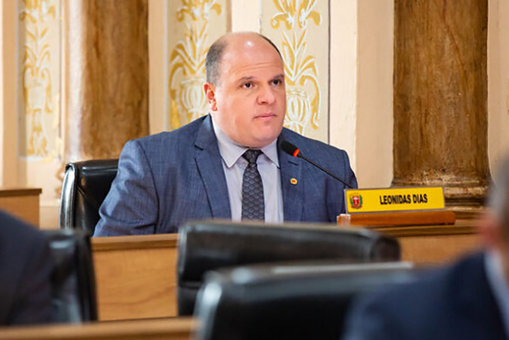 Comércios de Curitiba podem exibir alvará em formato digital 1 Vereador Leonidas Dias