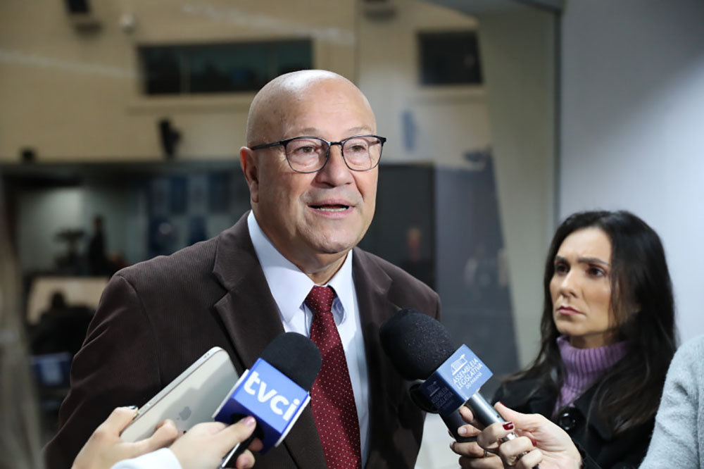 Comissão de Orçamento da Assembleia do Paraná recebe 179 emendas à LDO 2024 4 deputado Luiz Claudio Romanelli