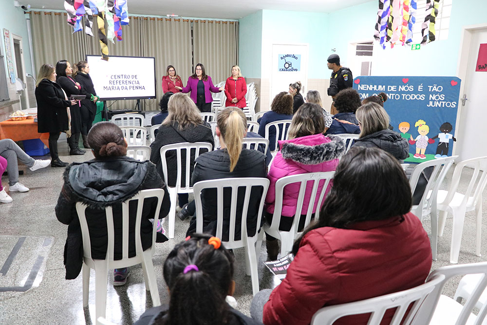 “Maria nas Escolas” leva orientações sobre violência contra a mulher em reuniões abertas à comunidade 7 Maria nas Escolas