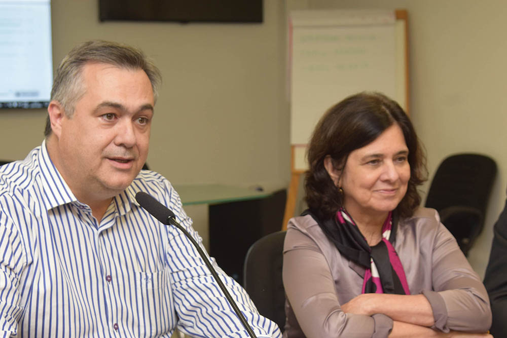 Ministra da Saúde destaca parceria com o Governo do Estado para o SUS no Paraná 8 SUS no Paraná