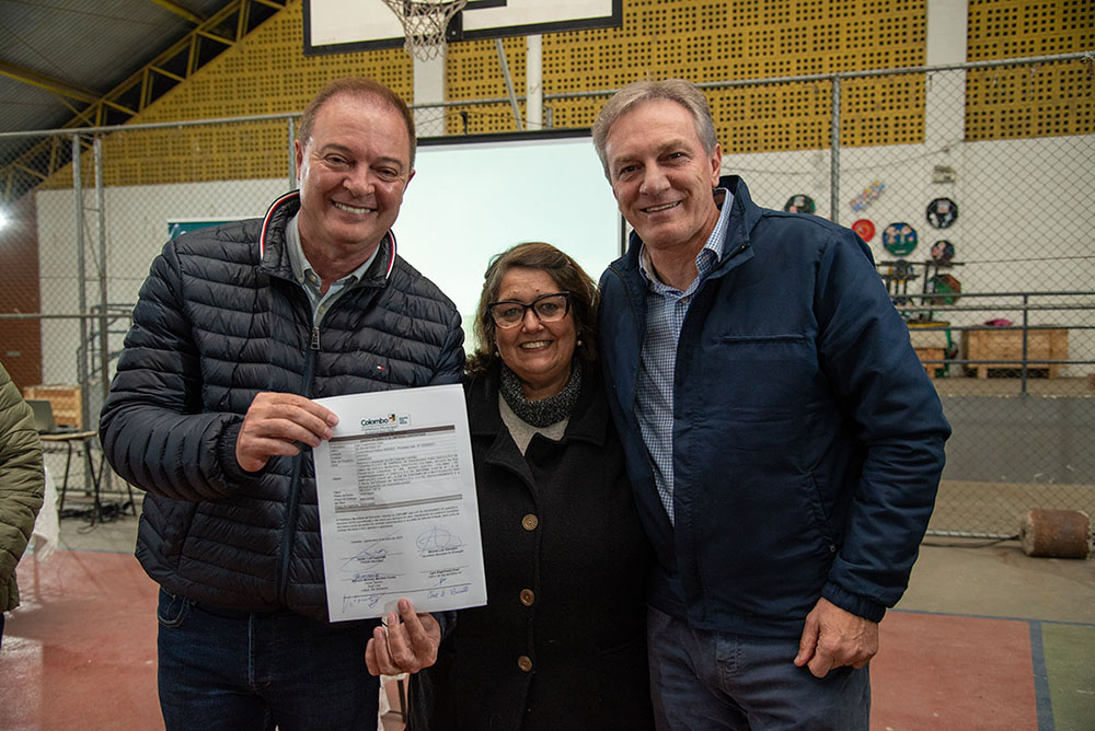 Ordem de serviço para ampliação, revitalização e adequação geral da Escola Municipal Cristóvão Colombo foi assinada 6 Escola Municipal Cristóvão Colombo