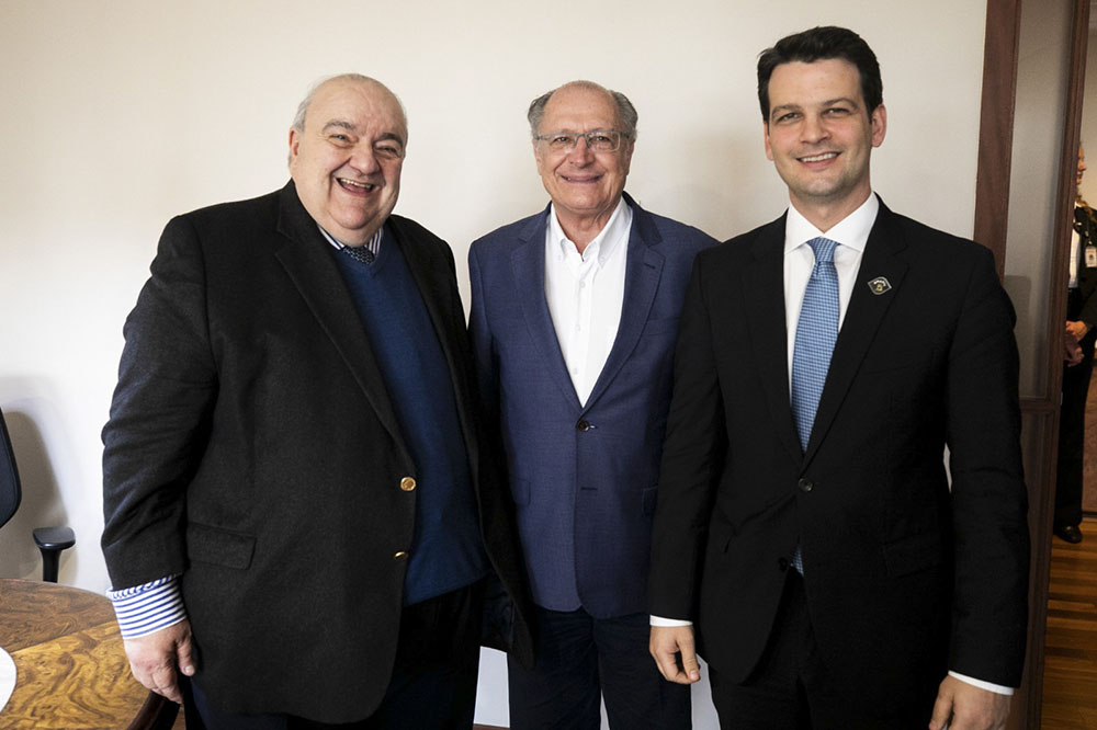 Prefeito Rafael Greca entrega demandas ao vice-presidente Geraldo Alckmin 2 Greca e Alckmin