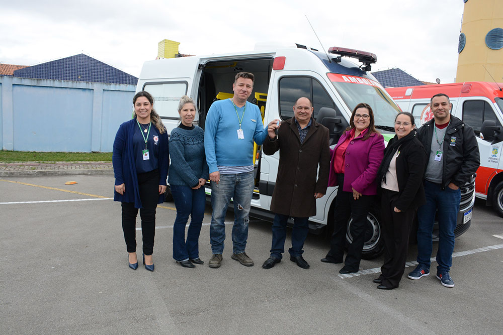 Secretaria de Saúde de Pinhais recebe duas novas ambulâncias 6 Duas novas ambulâncias