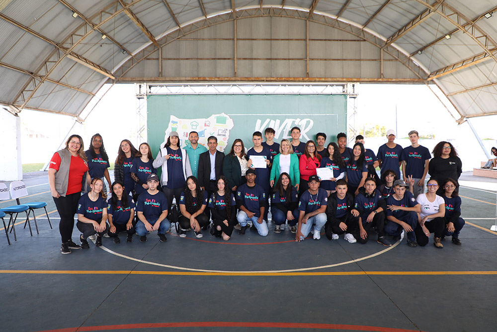 Feira de Oportunidades certifica formandos em tarde de serviços e cultura em Pinhais 2 Feira de Oportunidades