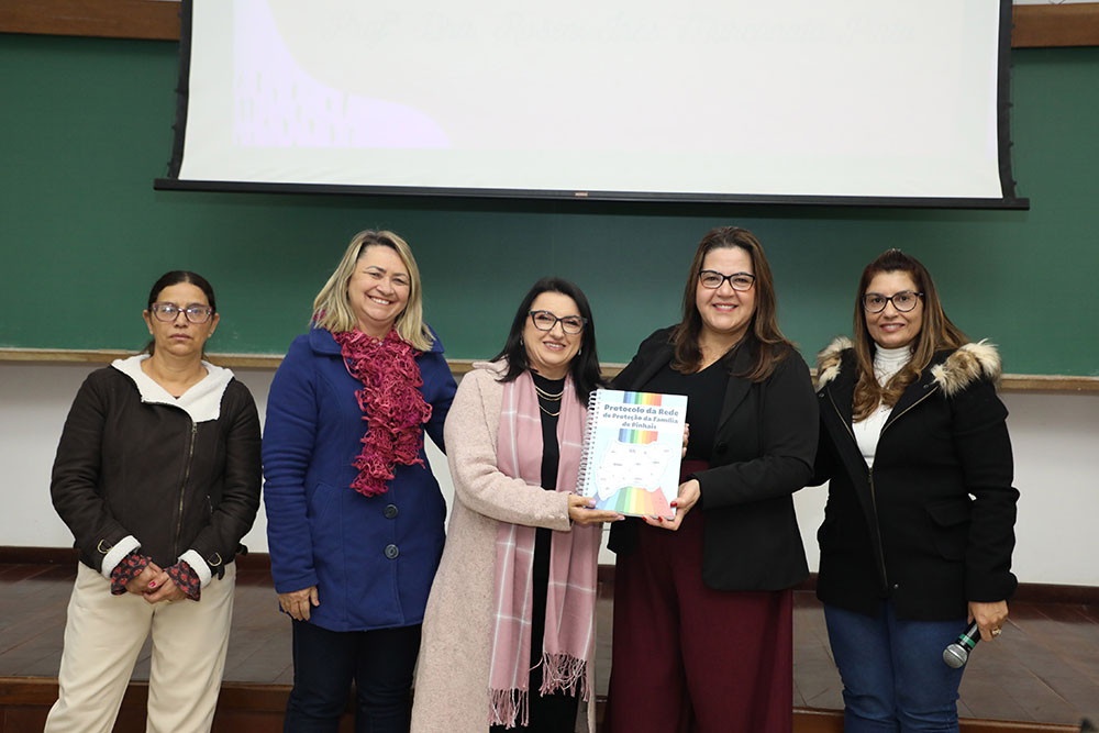 Comunidade elege representantes no 1º Fórum Municipal dos Direitos da Mulher de Pinhais 6 1º Fórum Municipal dos Direitos da Mulher