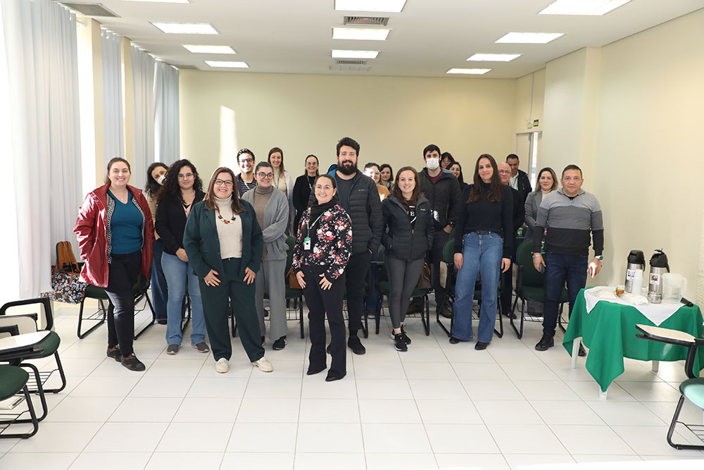 Prefeitura de Pinhais apresenta novos médicos que atuarão nas Unidades de Saúde da Família 3 novos médicos