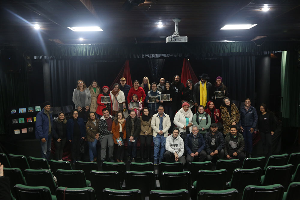 Noite dos Escritores e Salão de Artes Visuais movimentam Cultura de Pinhais 7 Cultura de Pinhais