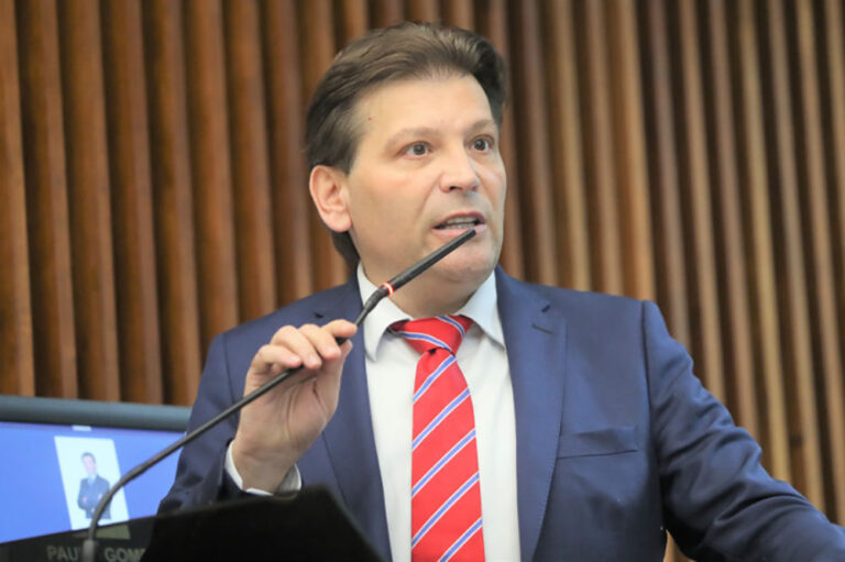 Deputado estadual Paulo Gomes