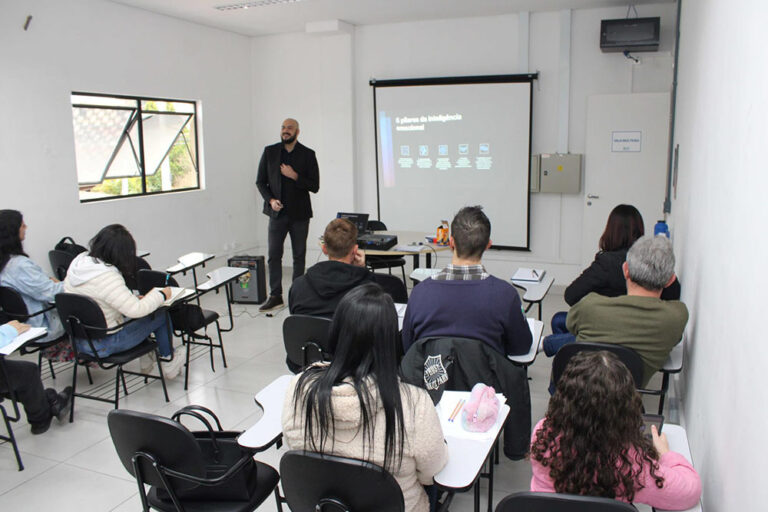 No total, 60 servidores foram beneficiados com o curso “Atendimento que gera relacionamento”