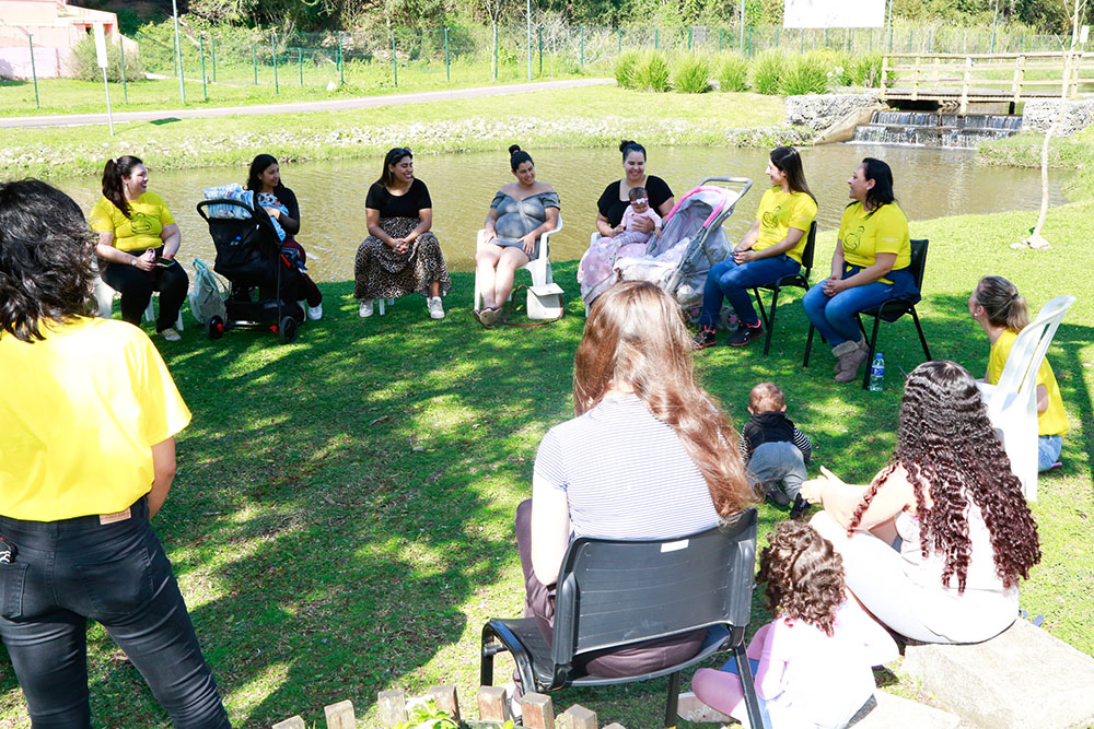 “Mamaço” reuniu gestantes e puérperas em prol do aleitamento materno no Parque das Águas de Piraquara 4 Mamaço