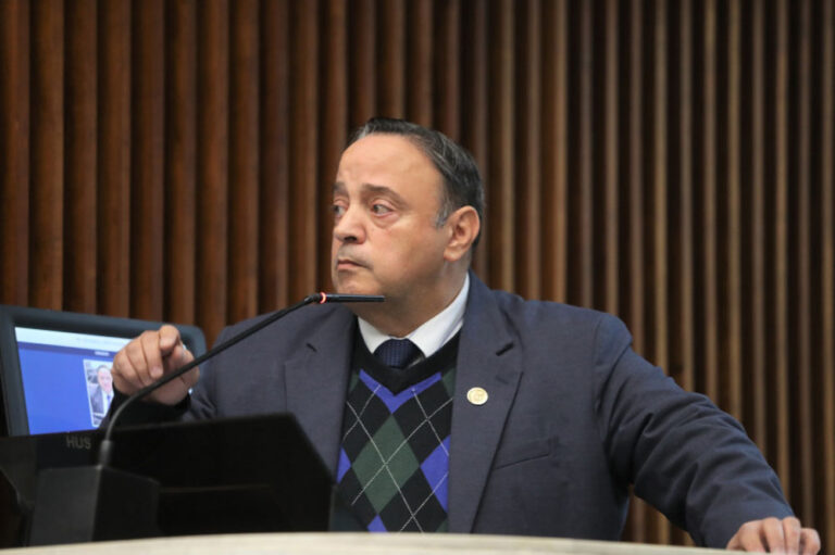 Deputado estadual Hussein Bakri