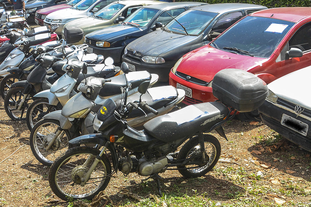 Leilão em Curitiba oferece 114 veículos em condições de circulação, com lance inicial de R$ 400 1 leilao-setran