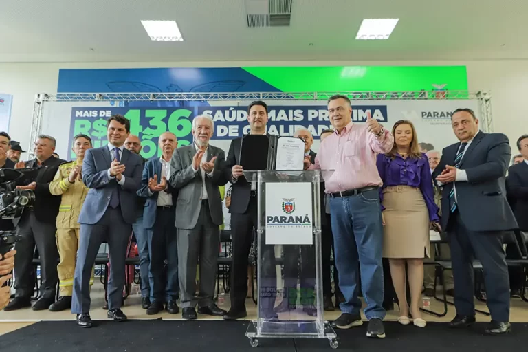 novos carros e ambulâncias