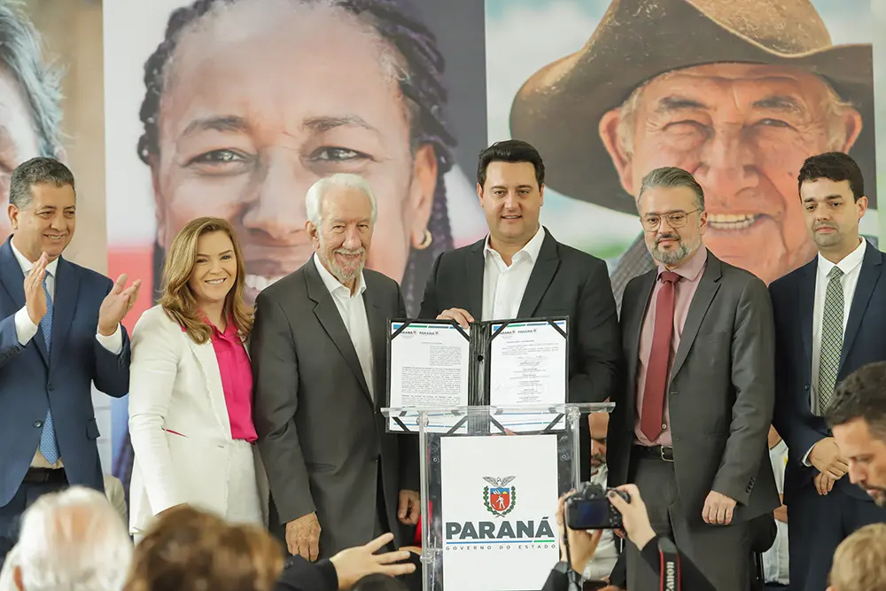 Ratinho Junior sanciona lei da gratuidade das passagens e anuncia programas aos idosos 3 programas aos idosos