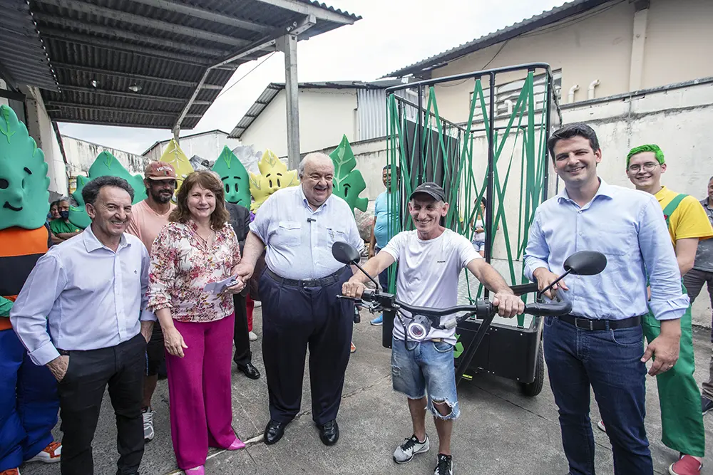 Catadores do Ecocidadão vão testar carrinhos elétricos pelas ruas de Curitiba 8 Ecocidadão