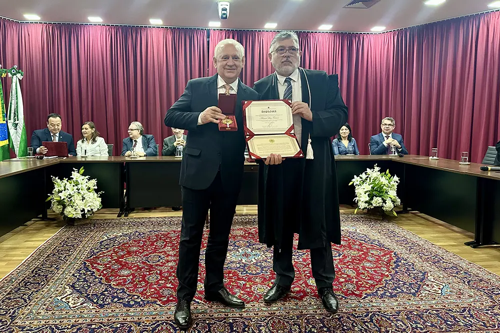 Ademar Traiano, presidente da Assembleia Legislativa, recebe maior honraria do TRE-PR 1 Ademar Traiano