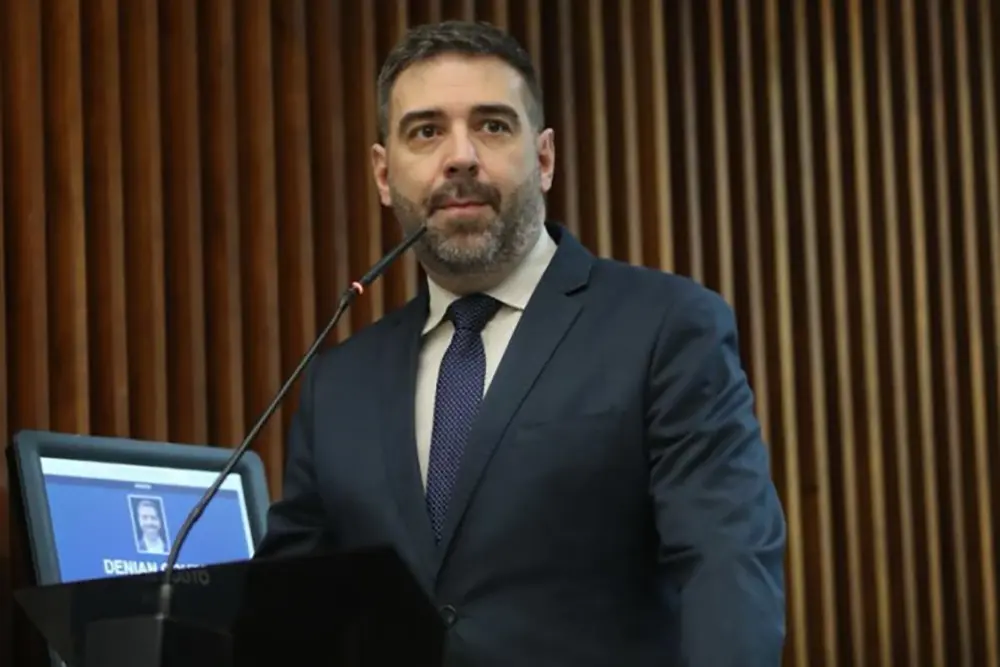 Deputado estadual Denian Couto alerta sobre fake news a respeito de escolas cívico-militares 7 denian couto