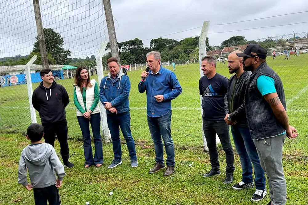 Moradores do São Sebastião, em Colombo, recebem quadra poliesportiva do Programa Meu Campinho 2 Programa Meu Campinho