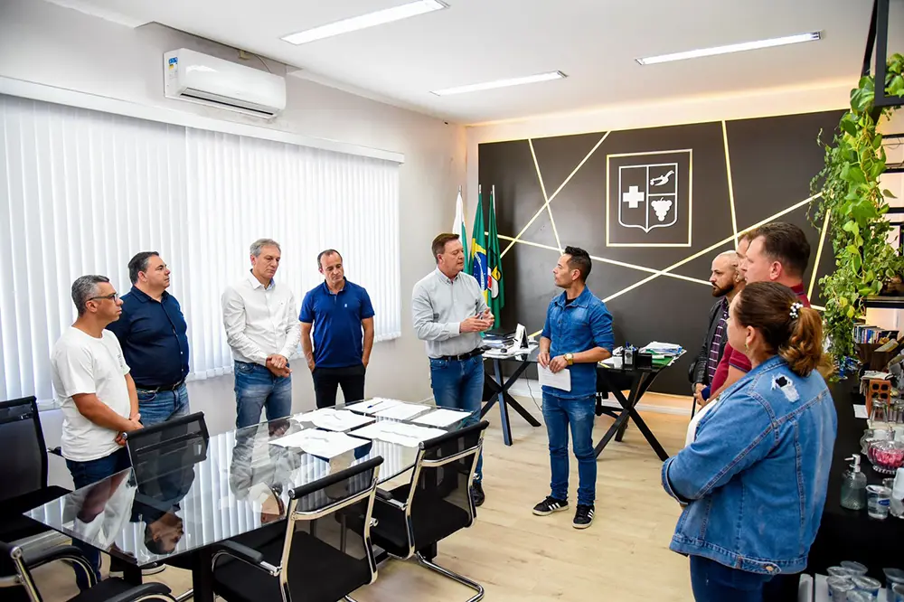 Prefeito Helder Lazarotto autoriza a pavimentação asfáltica em mais três ruas 7 pavimentação asfáltica