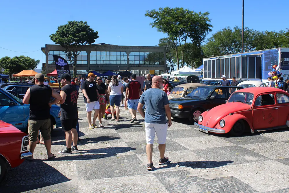 Sétimo Encontro de Carros Antigos em Fazenda Rio Grande atraiu grande multidão 9 Encontro de Carros Antigos