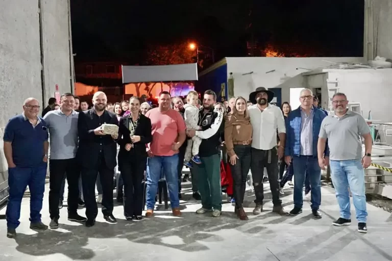 Pavimentação na Colônia Zacarias