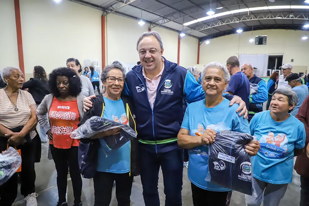 Prefeitura de Campina Grande do Sul entrega uniformes para prática de atividades para Grupo da Melhor Idade 9 entrega uniformes