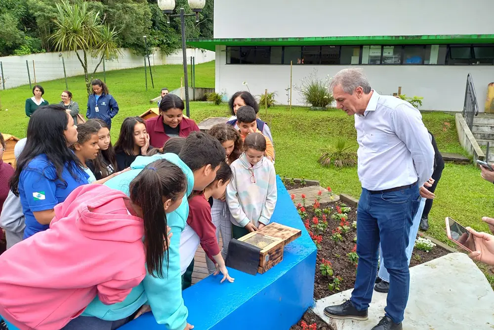 Primeiro Jardim de Água e Mel é inaugurado em Colombo com parceria da Sanepar 4 Jardim de Água e Mel