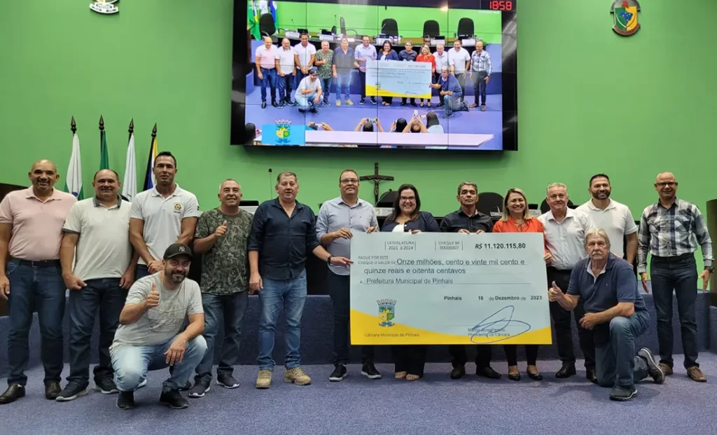 Prefeitura de Pinhais recebe mais de R$ 11 milhões em devolução de recursos da Câmara Municipal 1 devolução de recursos