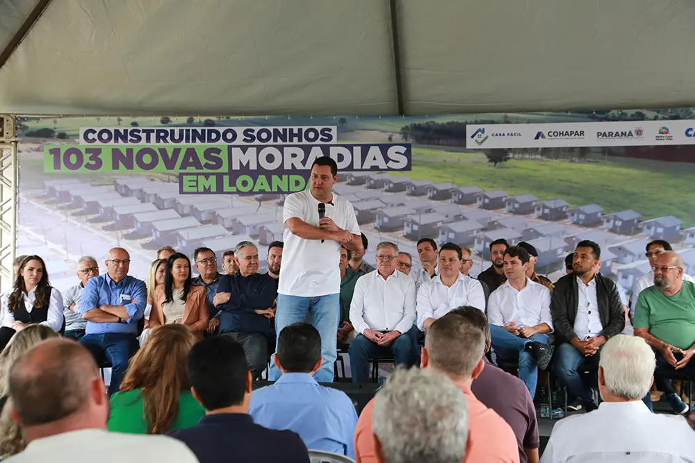 Ratinho Junior entrega condomínio residencial para 103 famílias em Loanda 2 Ratinho Junior entrega condomínio residencial