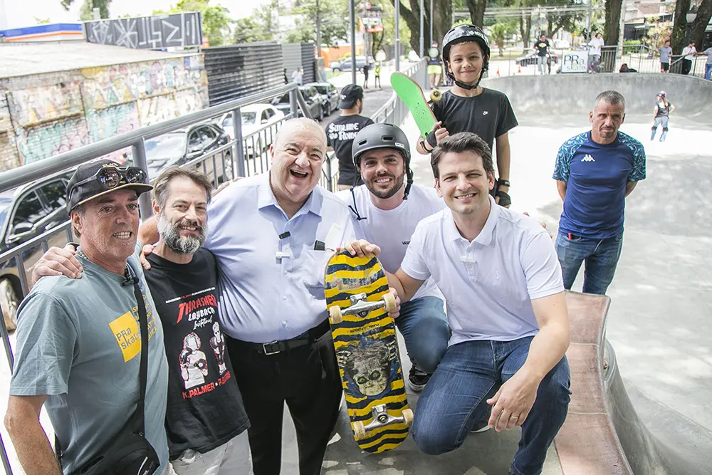 Prefeitura revitaliza a primeira pista pública de skate de Curitiba para formar os novos campeões do esporte 8 pista pública de skate
