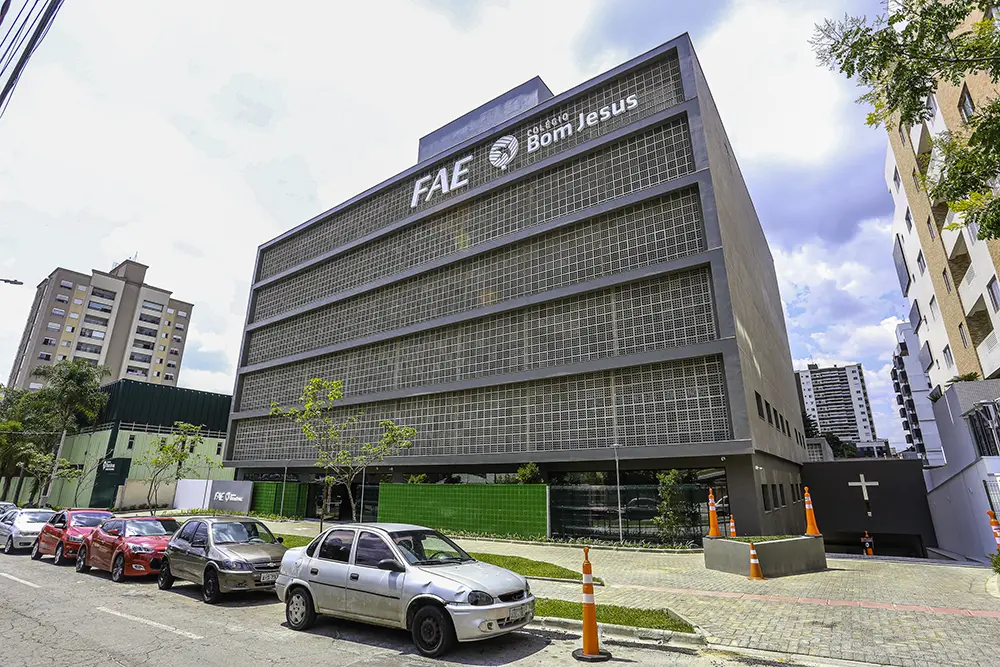 São José dos Pinhais ganha a maior instituição de ensino superior da região 9 Grupo Educacional Bom Jesus