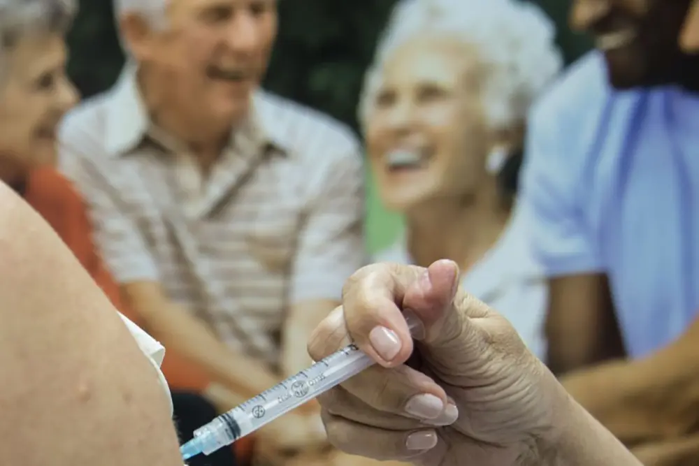 Vacina contra a dengue: por que pessoas com 60 anos ou mais não podem se vacinar? 1 Vacina contra a dengue