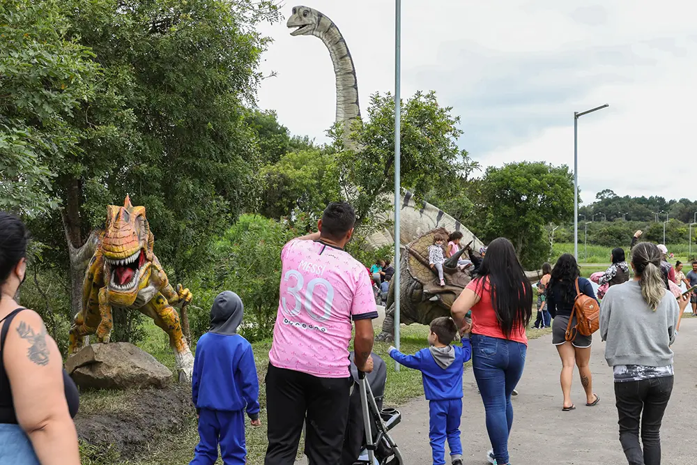 Pinhais comemora 32 anos com extensa programação ao público 2 Pinhais comemora 32 anos