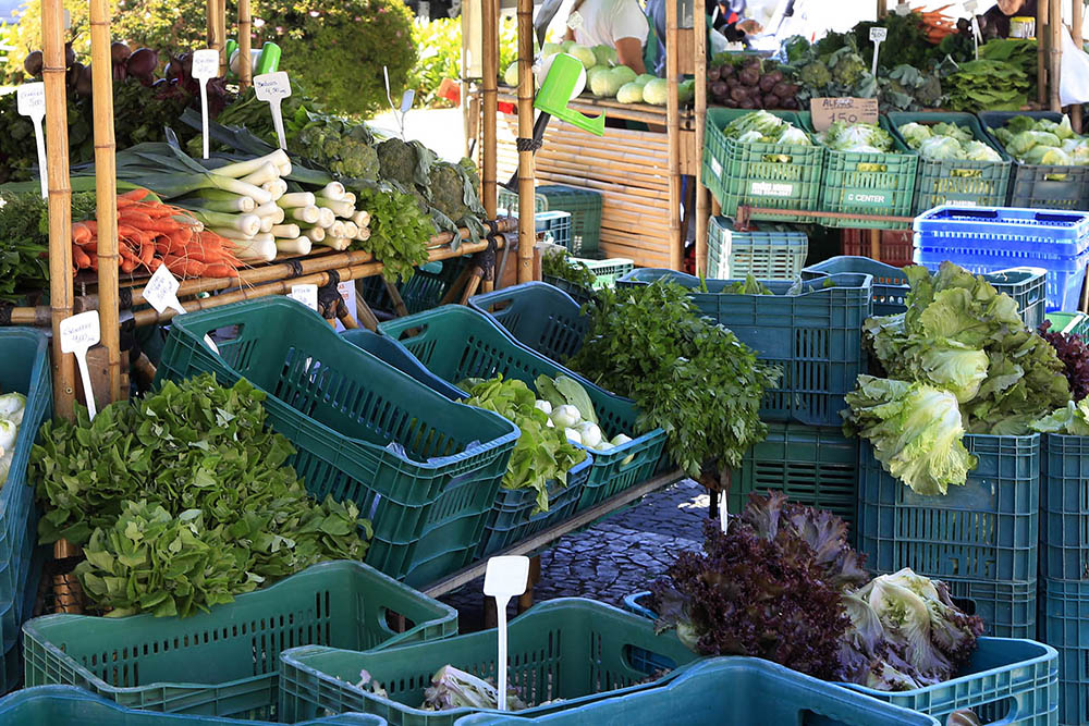 Com o início das obras na Praça da Ucrânia, tradicionais feiras de Curitiba mudam de endereço 3 obras na Praça da Ucrânia