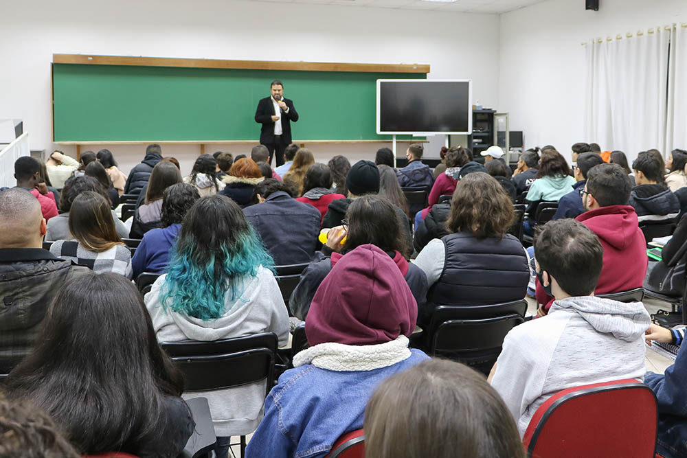 Seguem abertas as inscrições para o cursinho pré-vestibular Mais Pinhais 1 pre vestibular Mais Pinhais 01 Seguem abertas as inscrições para o cursinho pré-vestibular Mais Pinhais
