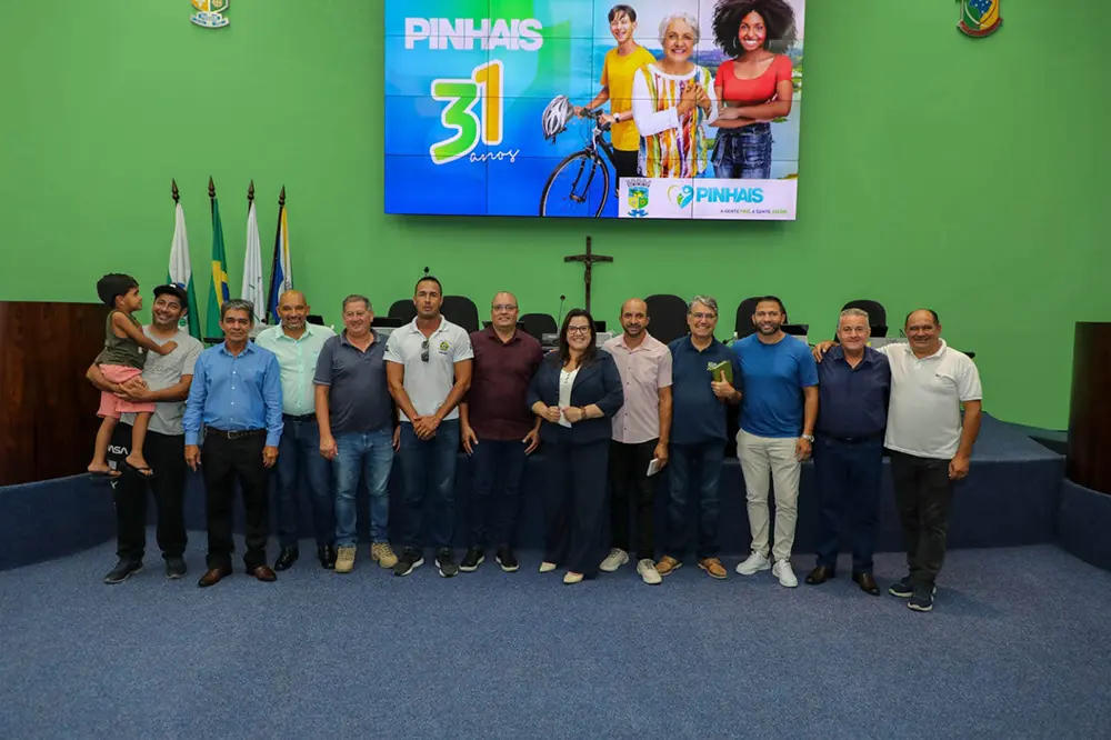 Prefeita de Pinhais, Rosa Maria, afirma que coragem e determinação não lhe faltam para superar desafios 9 prefeita rosa maria camara