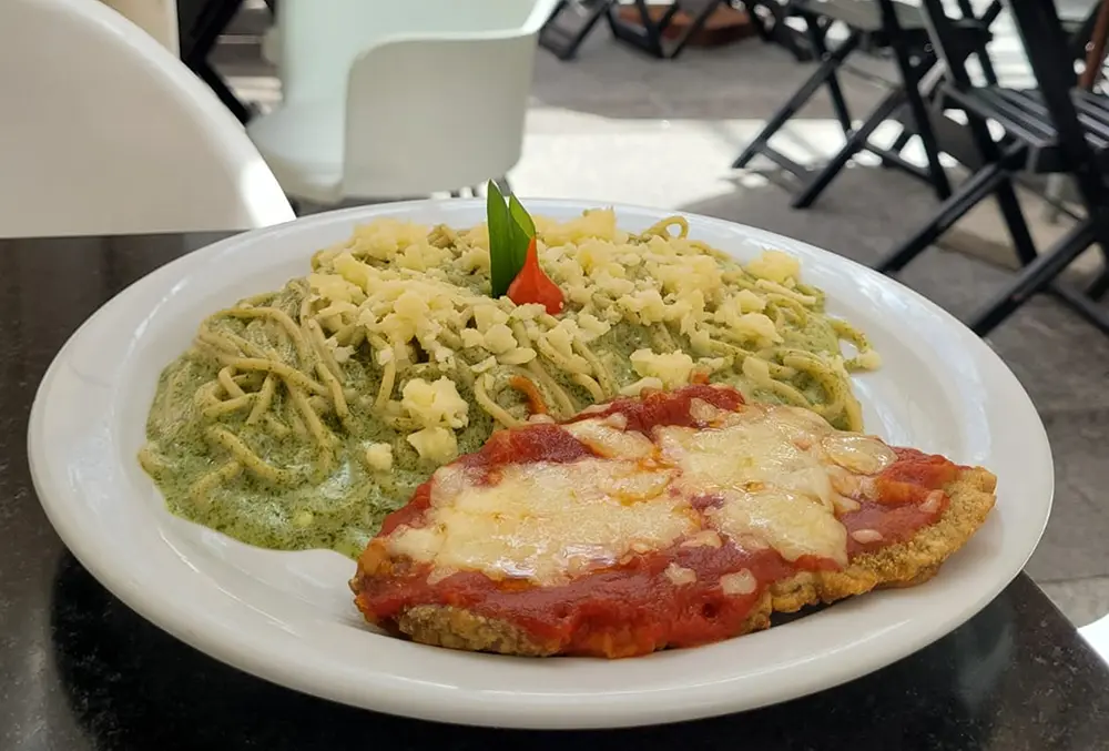 Rua 24 Horas tem pratos executivos para saborear no almoço 4 Bávaro _ Prato Almoço _ Brunow Camman