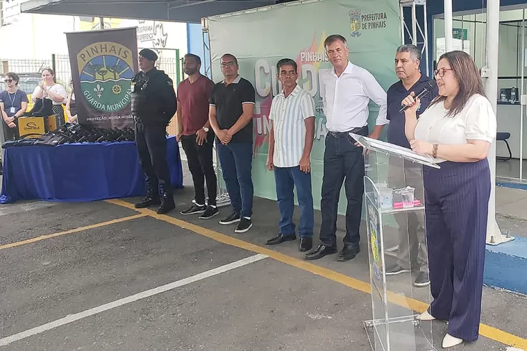 equipamentos e instalações para novos guardas municipais