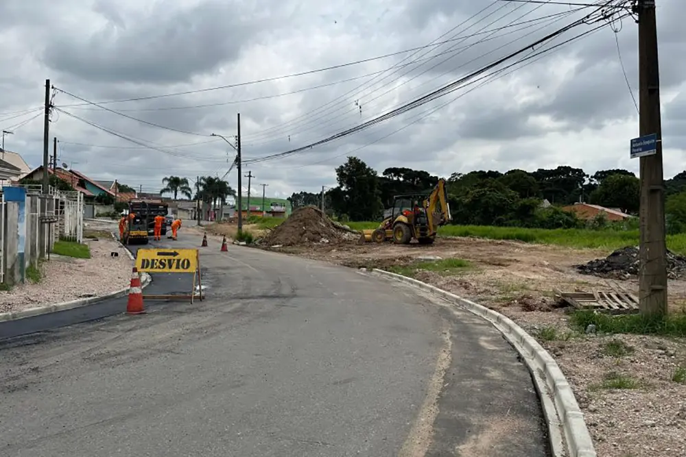 Obras de pavimentação garantem mais segurança e bem-estar aos moradores do bairro Santo Antônio, em São José dos Pinhais 9 Obras de pavimentação