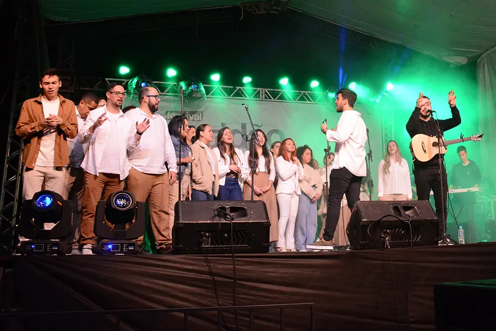 Pinhais 32 anos: Celebração Evangélica reúne comunidade religiosa neste sábado (16) 2 celebração evangélica