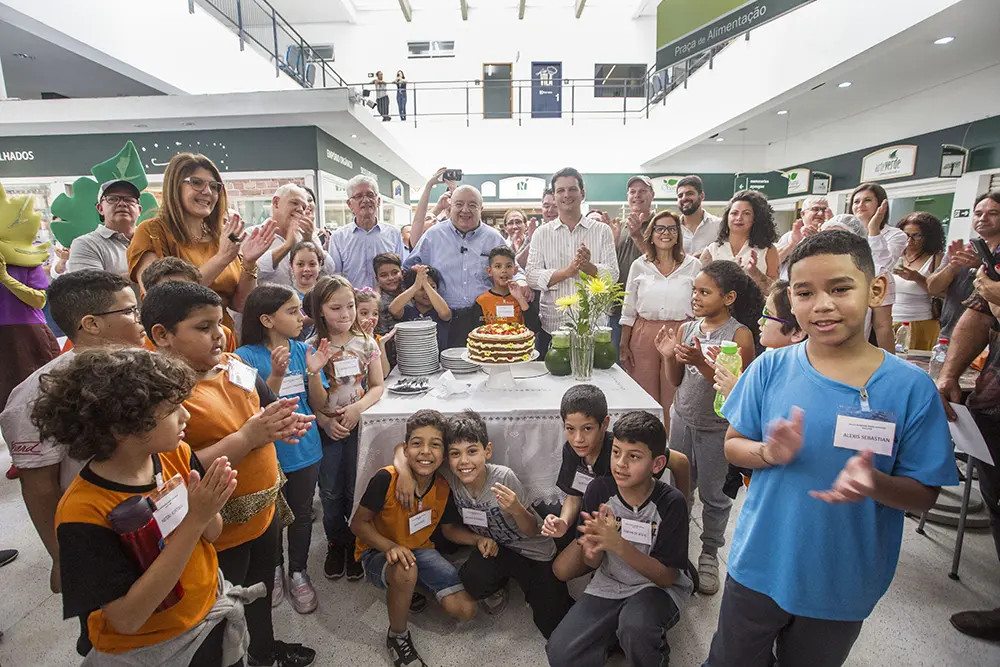 Greca e Pimentel celebram 15 anos do Setor de Orgânicos do Mercado Municipal 7 Orgânicos do Mercado Municipal