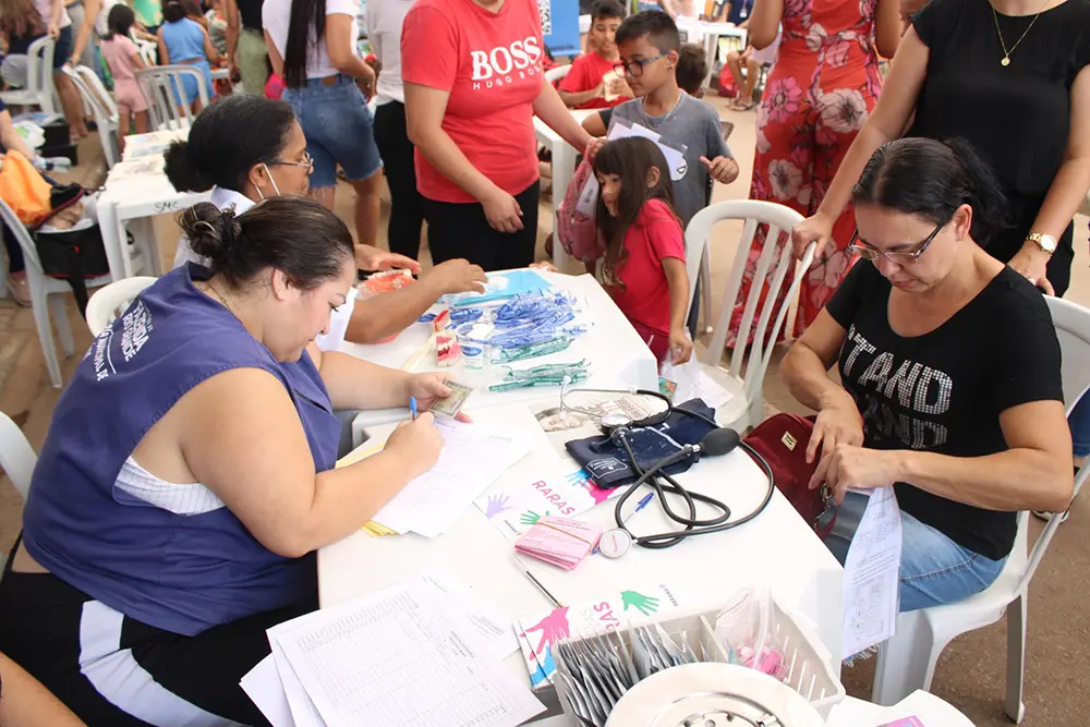 População comparece em peso no Prefeitura nos Bairros de Fazenda Rio Grande 3 Prefeitura nos Bairros