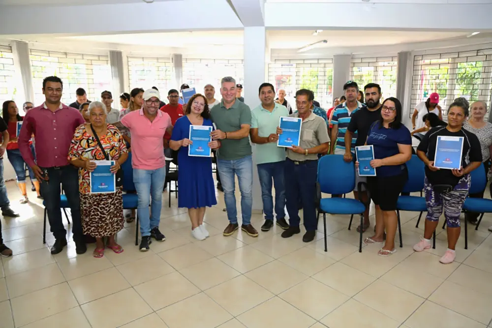 Prefeitura Municipal de Piraquara entrega 35 novos títulos de regularização fundiária 3 regularização fundiária