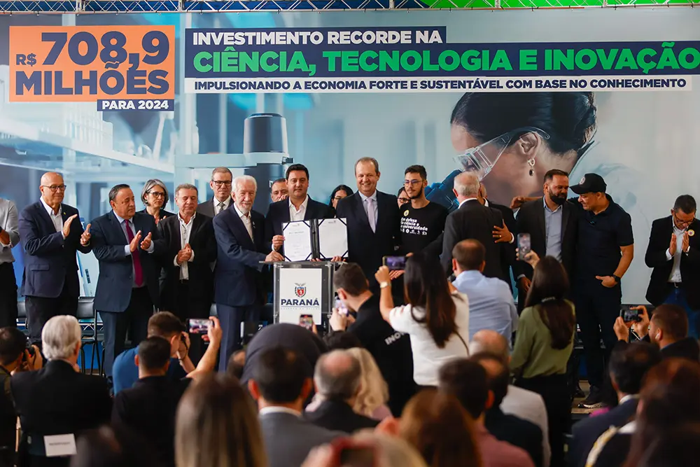 Governo do Paraná libera R$ 212 milhões para obras em universidades estaduais e bolsas de estudo 8 obras em universidades estaduais